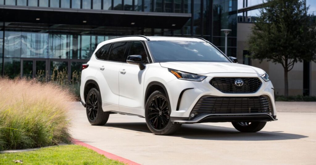 2023 Toyota Highlander White