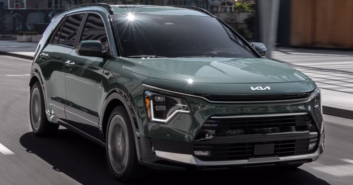 2025 Kia Niro Hybrid 2025 Kia Niro Hybrid, best fuel-efficient family suvs long trips