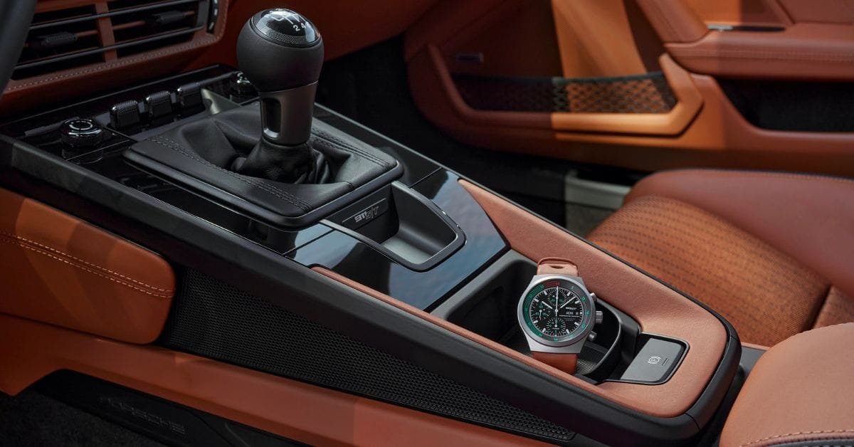 Porsche 911 ST, Manual Interior, manual vs automatic for city driving