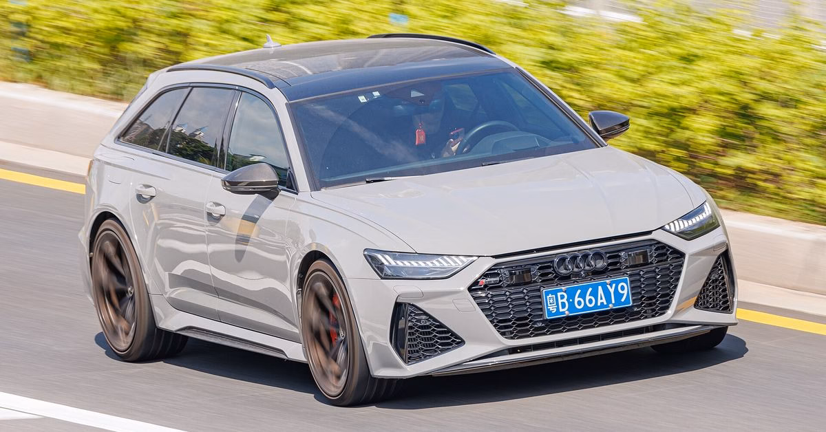 Audi RS6 Avant C8 with the 4.0 twin-turbo V8