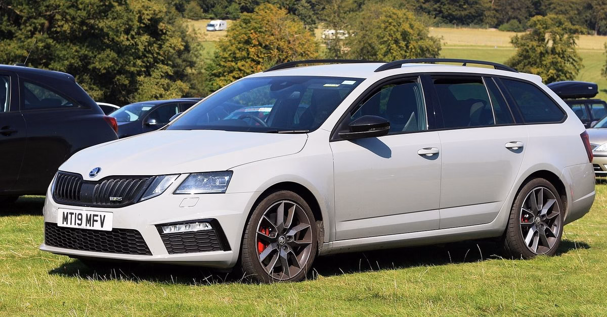 Third-generation Skoda Octavia vRS Estate with the 2.0 TSI