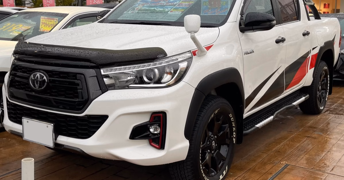 Japanese-market Toyota Hilux Z Black Rally Edition (QDF-GUN125) with the 2GD-FTV, 2GD engine problems