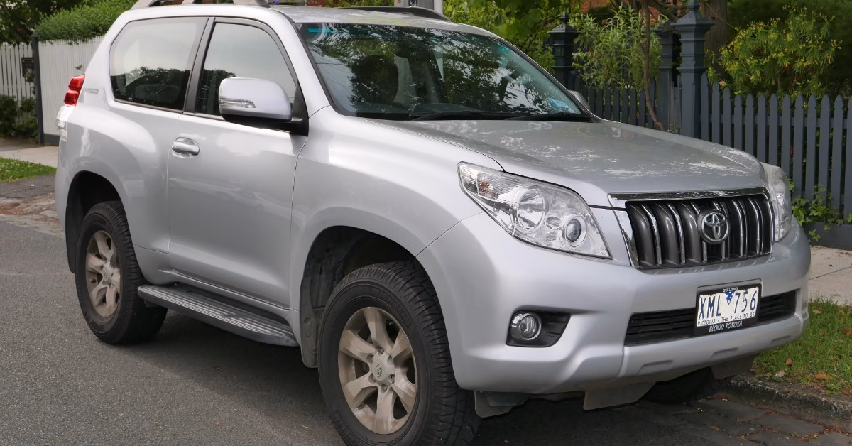 Toyota Land Cruiser Prado Three-Door (KDJ155) Toyota Land Cruiser Prado 150 Series three-door (KDJ155) with the 1KD-FTV diesel